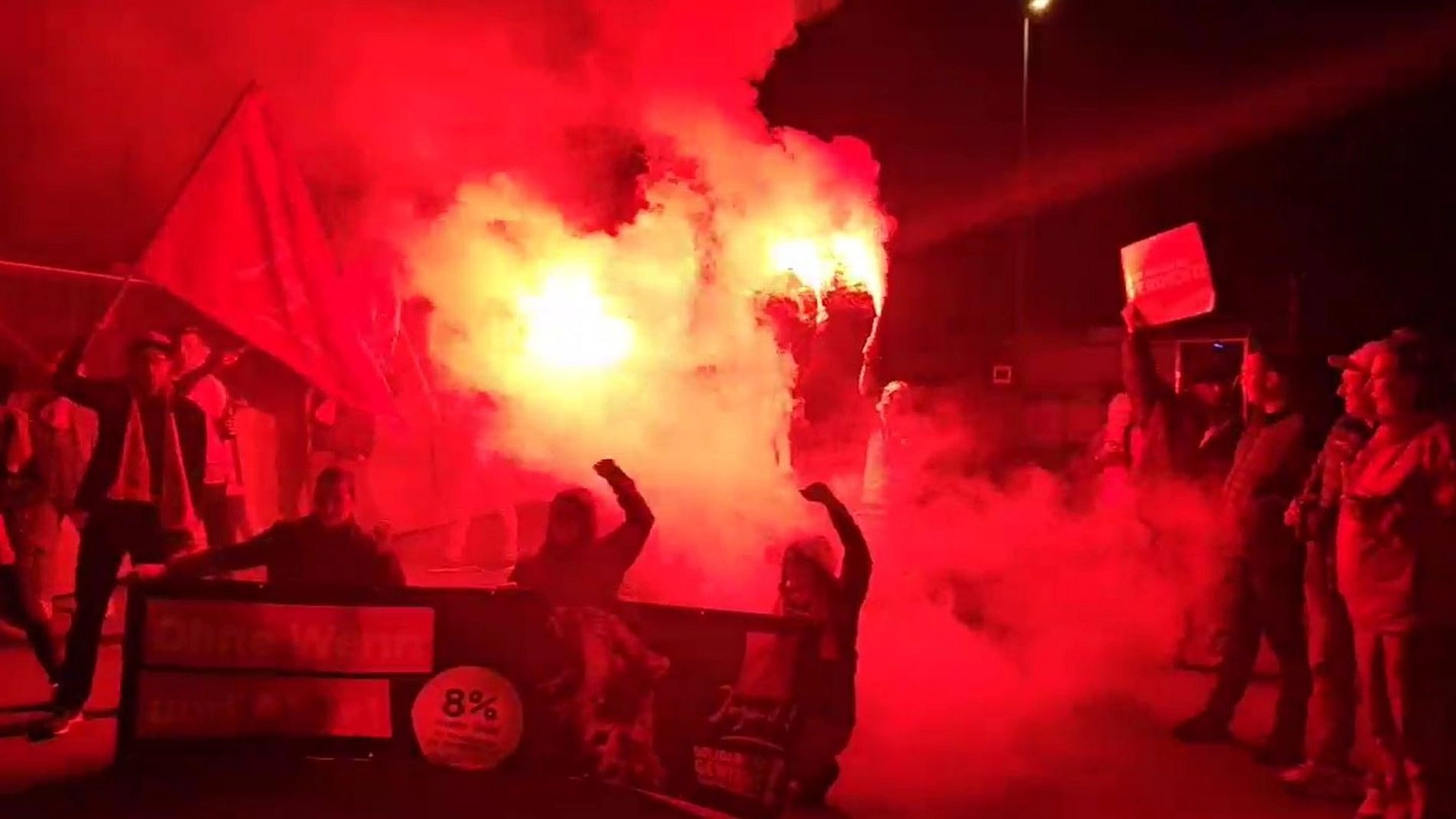 Mitternachtsaktion zum Ende der Friedenspflicht bei Grammer