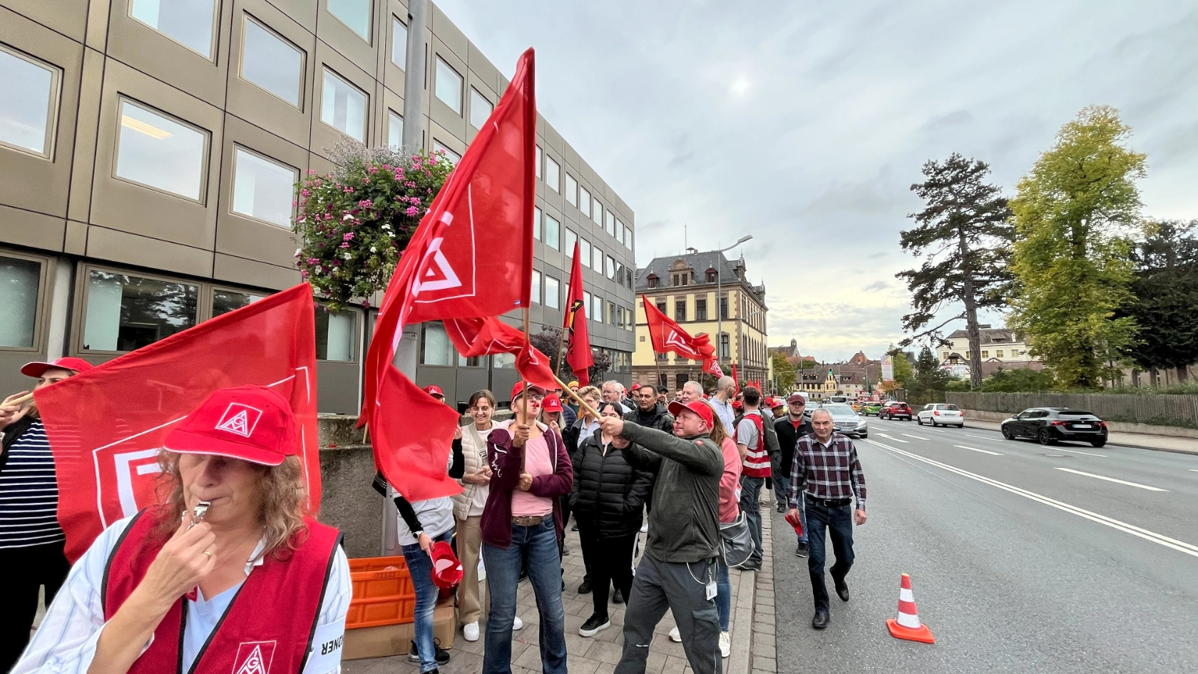 Warnstreik bei Faber-Castell Stein 