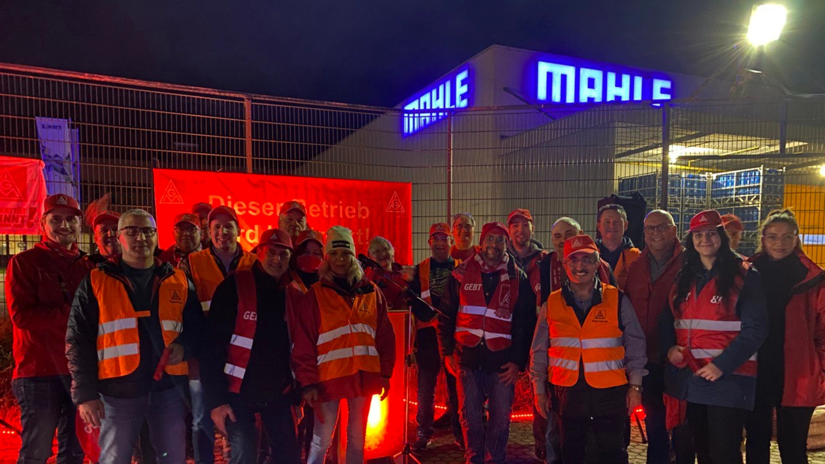 Warnstreik Metall&Elektro Tarifrunde 2022 Mahle-Behr Neustadt Donau