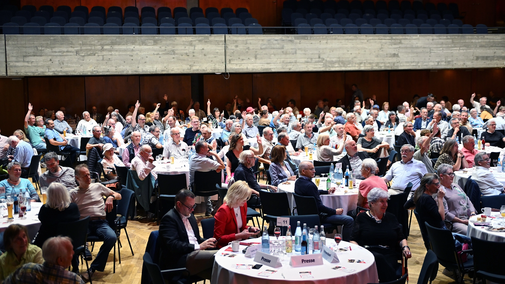 Die Vorschau zeigt Fotos im 16:9 Format, als Download stehen sie 3:2 (vollständiges Foto) zur Verfügung
