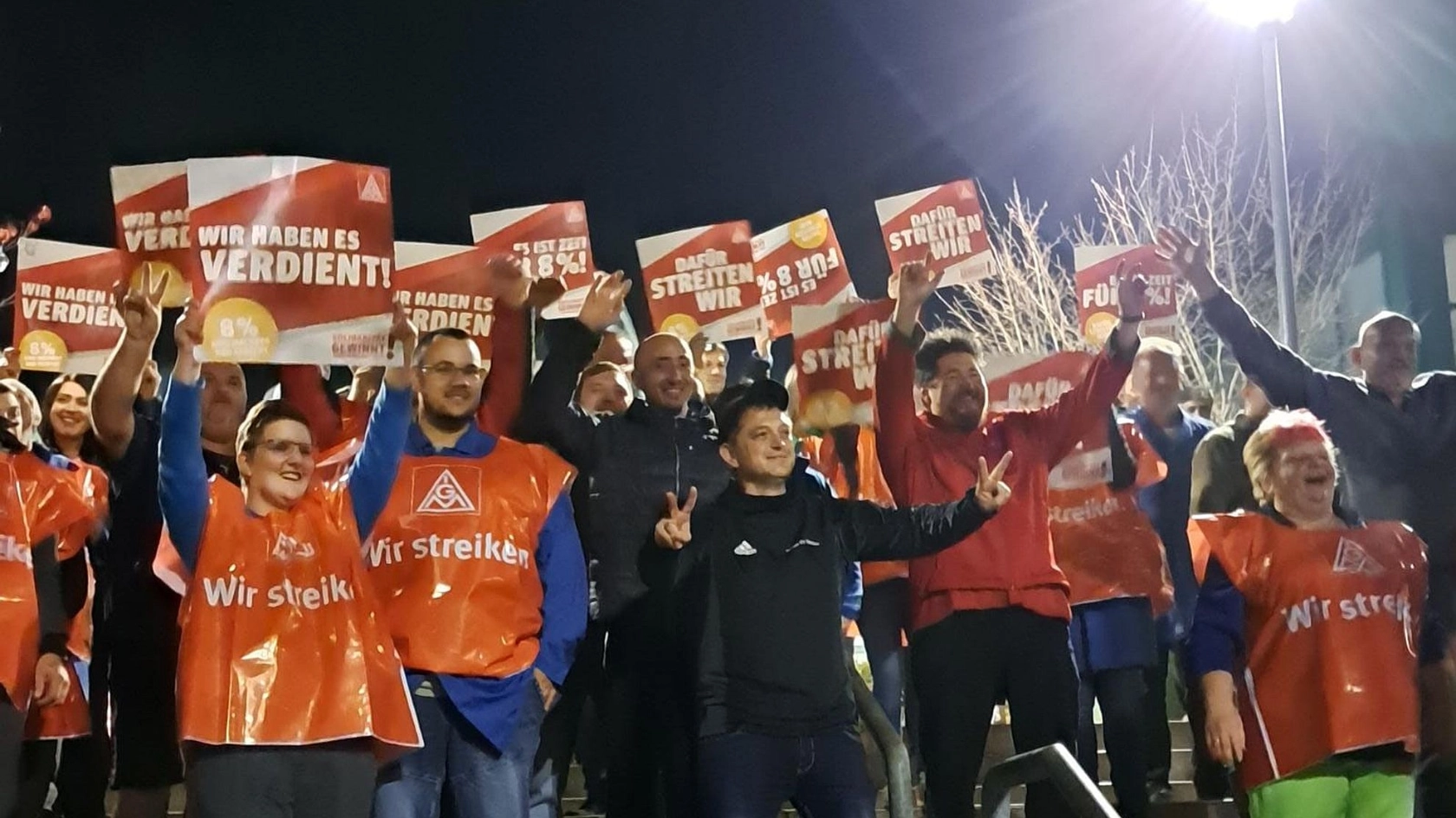 Warnstreik Metall&Elektro Tarifrunde 2022 ZF Auerbach