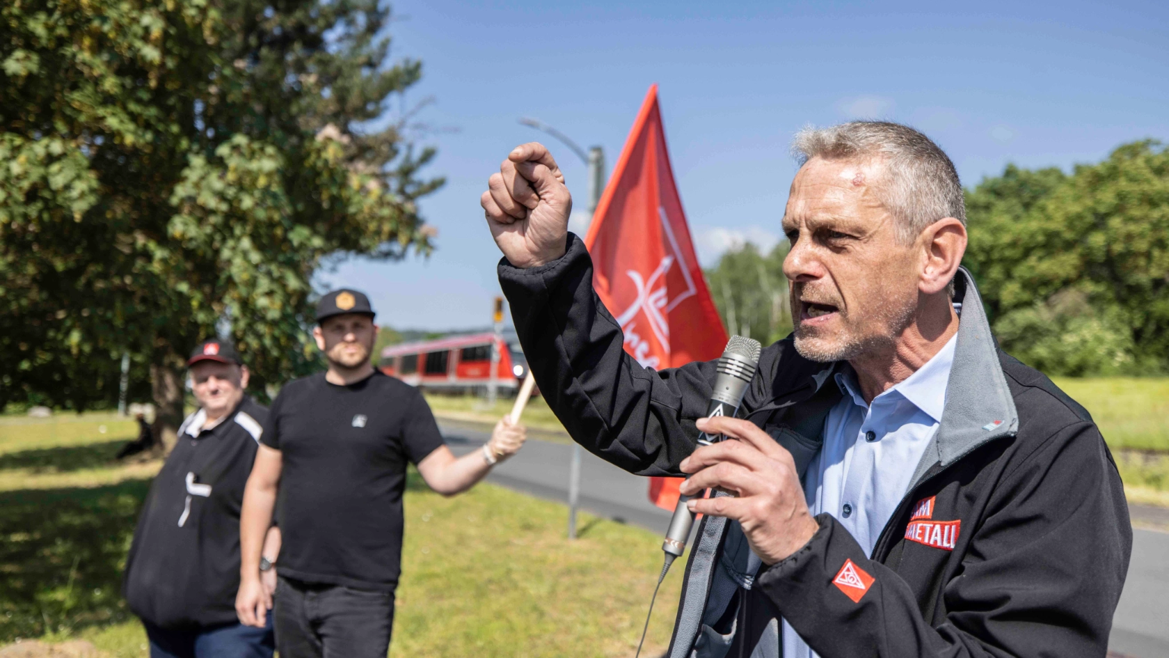 Warnstreik bei Magna Mirrors in Dorfprozelten