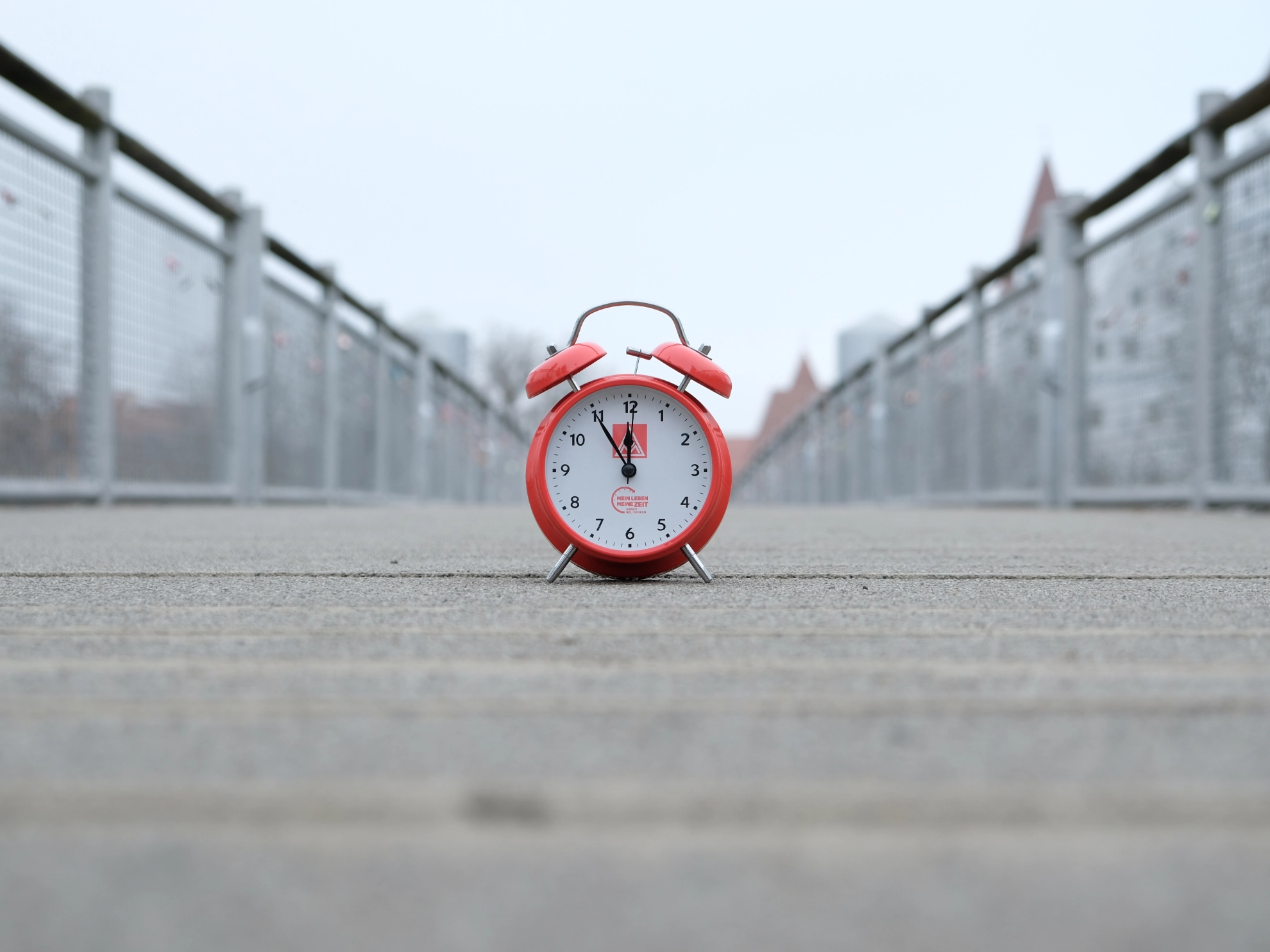 Foto_Wecker_auf_Brücke_Ingolstadt