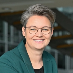 Karola Frank