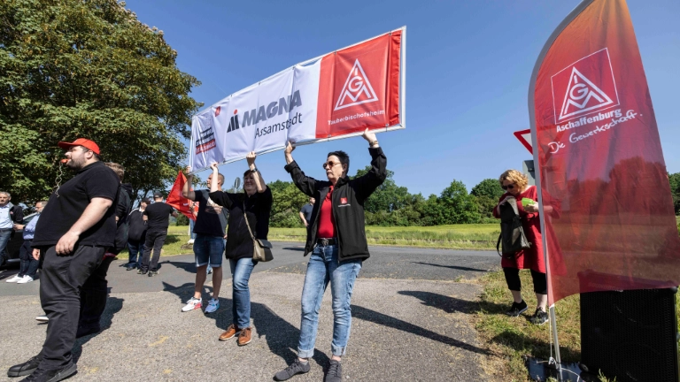 Warnstreik bei Magna Mirrors in Dorfprozelten