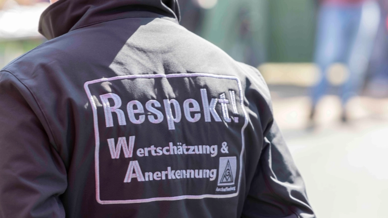 Warnstreik bei Magna Mirrors in Dorfprozelten